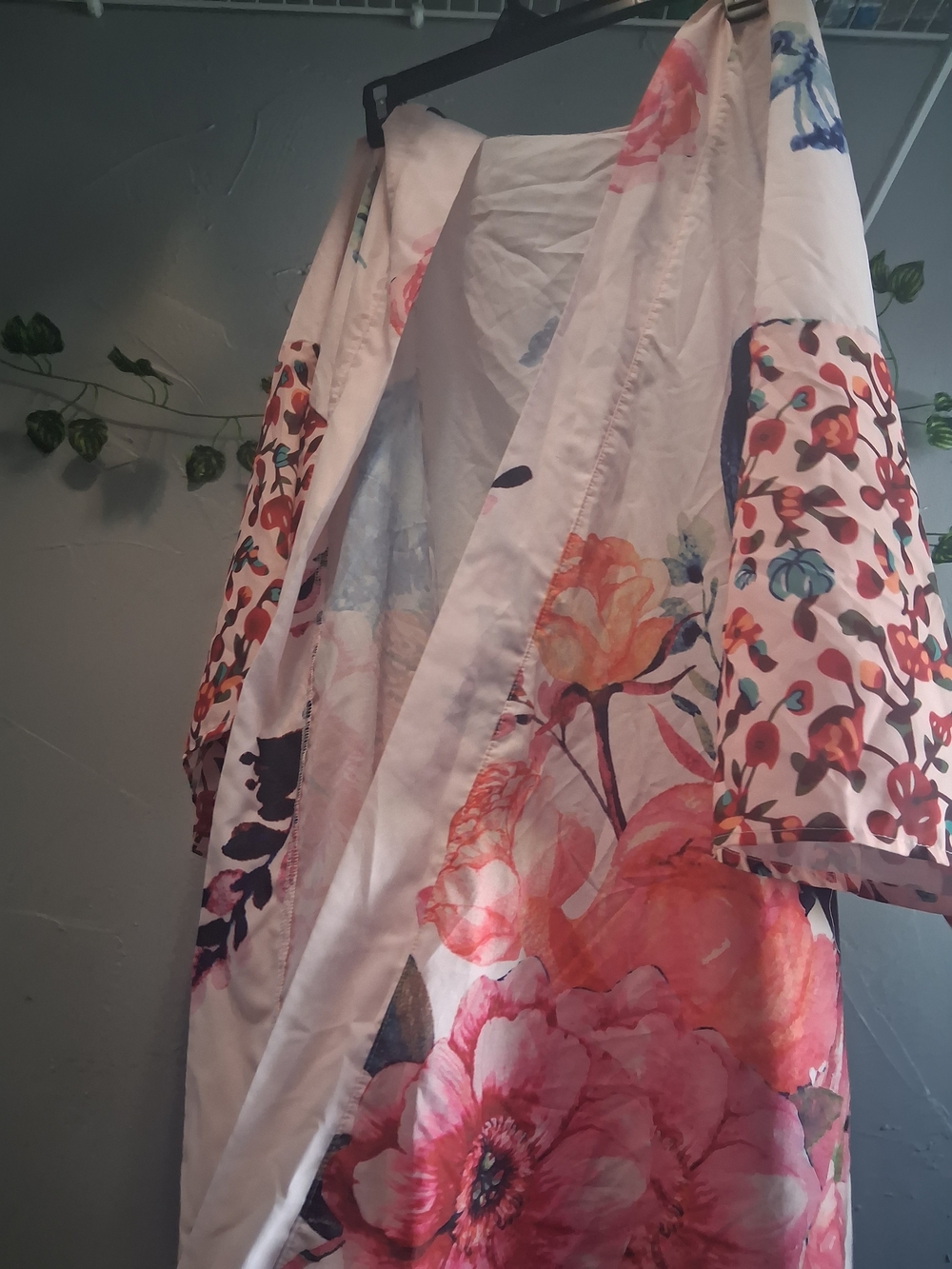 Floral Pink Women's Kimono Robe - Lightweight Elegant Wrap